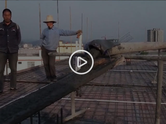 山東力源機械，車載式攪拌拖泵一體機現(xiàn)場施工視頻